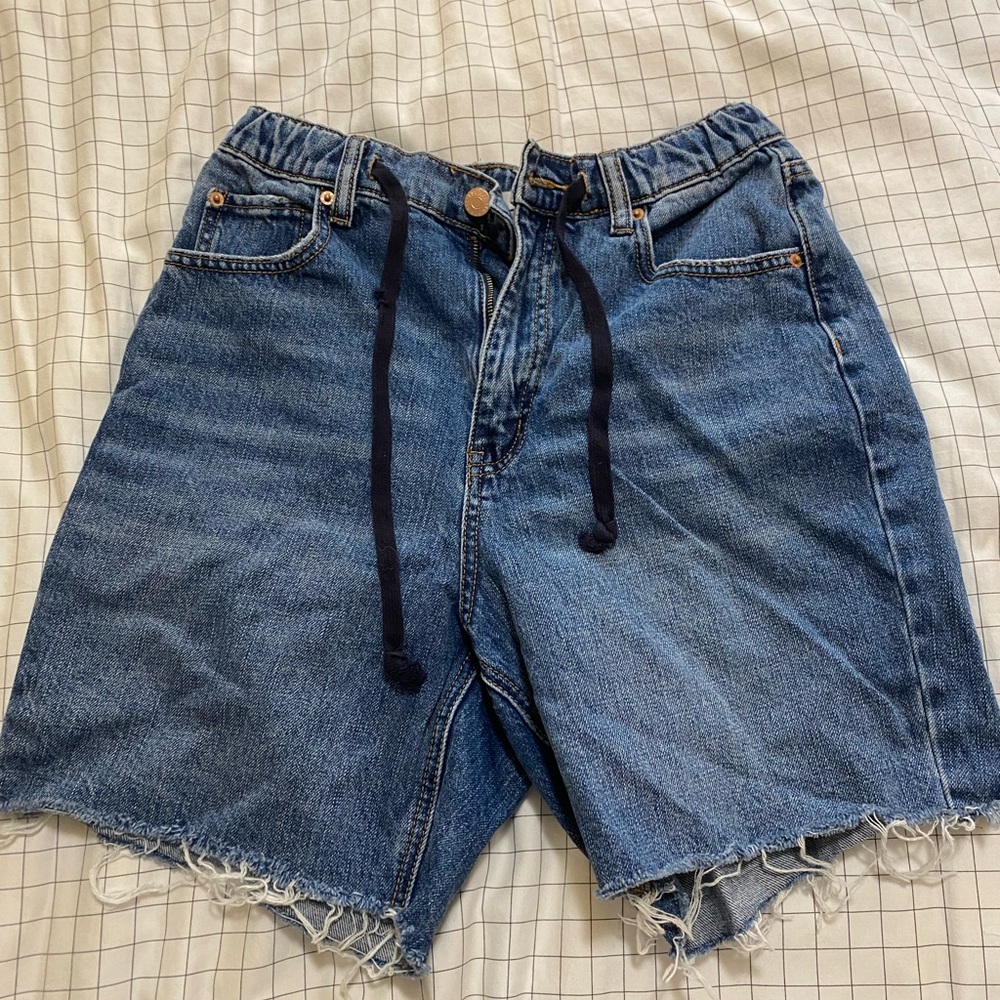 Urban Outfitters BDG 90s denim jean shorts